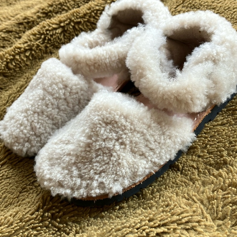 fur style shoes